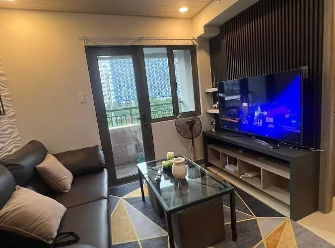 Urban Oasis: Prime With Airport Convenience * Manila