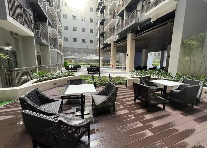 Urban Oasis: Prime With Airport Convenience Apartment Manila