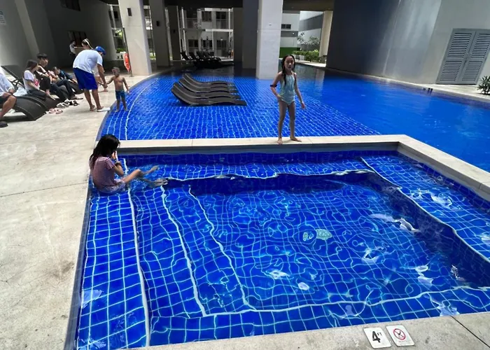 Apartment Urban Oasis: Prime With Airport Convenience Manila