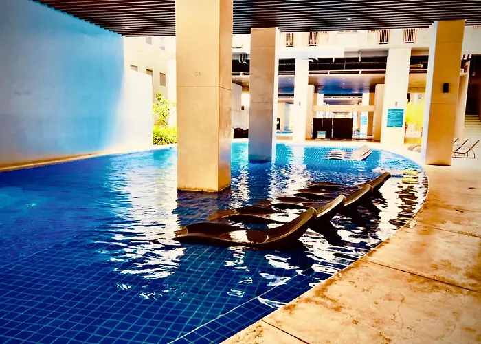 Apartment Urban Oasis: Prime With Airport Convenience *