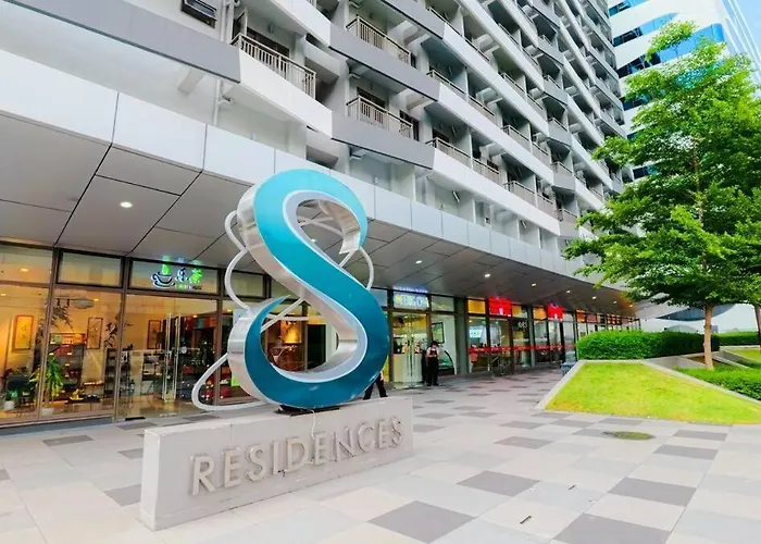 Apartment Urban Oasis: Prime With Airport Convenience *